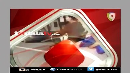 Recién casada se cae de pasola en plena calle-Noticias y Mucho Mas-Video