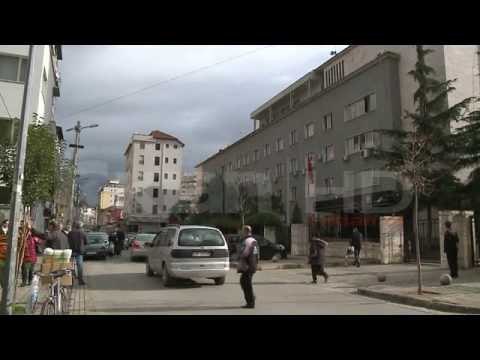 Elvis Rroshi mbetet në arrest shtëpie