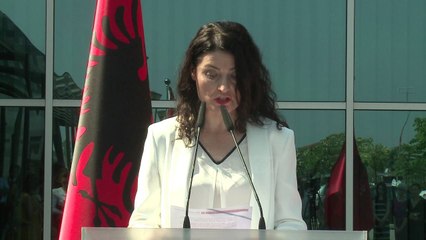 Aeroporti: Faji i policisë - Top Channel Albania - News - Lajme