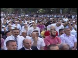 Ora News –  Besimtarët myslimanë festojnë Fiter Bajramin, Ora News ju uron: Gëzuar