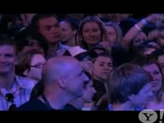 Walk Away - Yahoo Live Sets - Kelly Clarkson