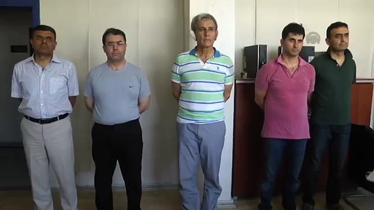 شاهد... توقيف 70 جنرالا وأميرالا تركيا