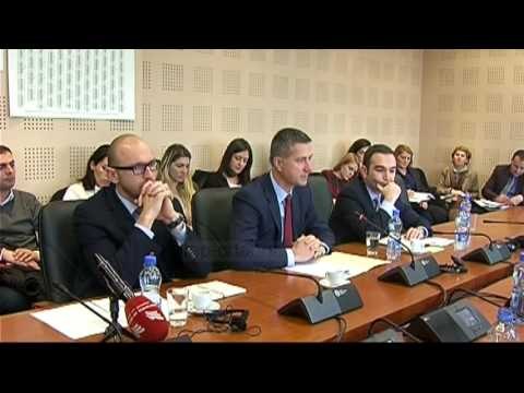 PE rekomandon heqjen e vizave për Kosovën - Top Channel Albania - News - Lajme