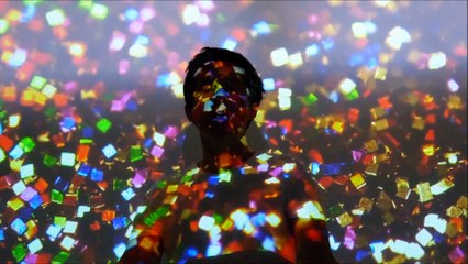 "Pas si simple" clip