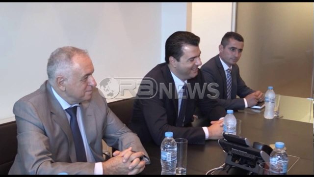 Ora News - Basha në Greqi, kërkon heqjen e ligjit të luftës mes dy vendeve