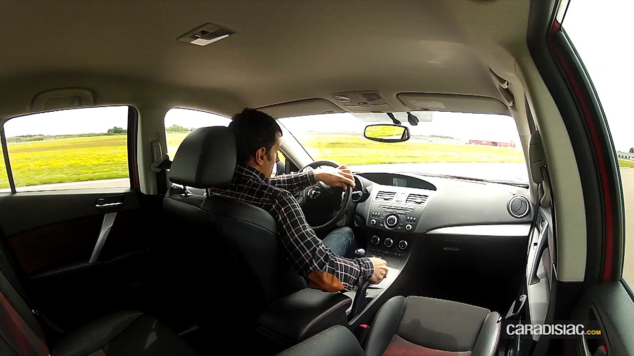 Le tour embarqué du circuit de la Ferté Gaucher avec Soheil Ayari à bord de la Mazda 3 MPS