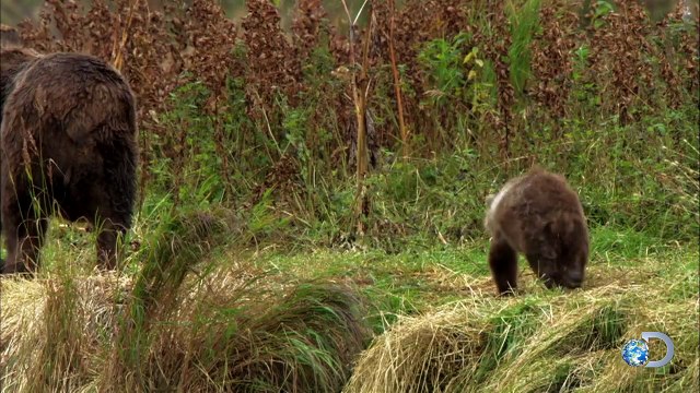 Behind the Scenes: Christina Aguilera