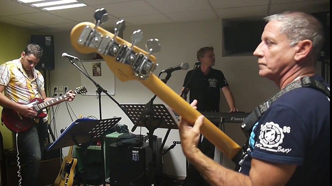 Axel Bauer - Eteins la lumiere (Elyxir cover)