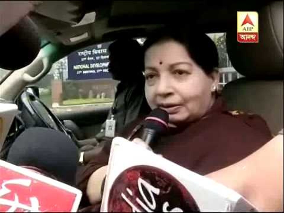 Jayalalithaa says Centre stifling voices of CMs