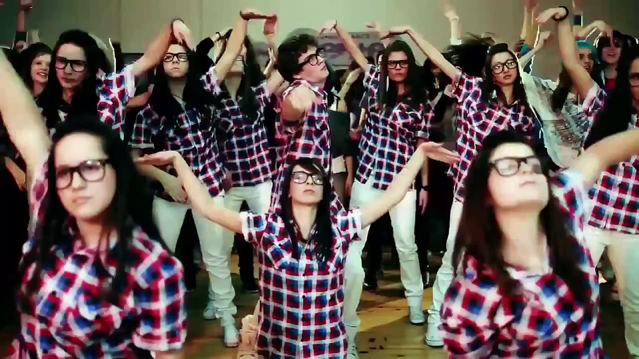 ДИВНА ft. МИРО и КРИСКО - И ТИ НЕ МОЖЕШ ДА МЕ СПРЕШ