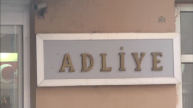 Gözaltına Alınan Bir Yarbay ve Yüzbaşı Adliyeye Çıkarıldı