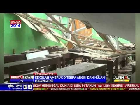 Tiga Ruang SD Ambruk Diterjang Angin Kencang