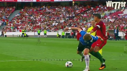 Cristiano Ronaldo Vs Lionel Messi Outstanding Panna