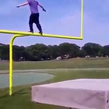 Salto arrière dans les airs ... complétement raté !