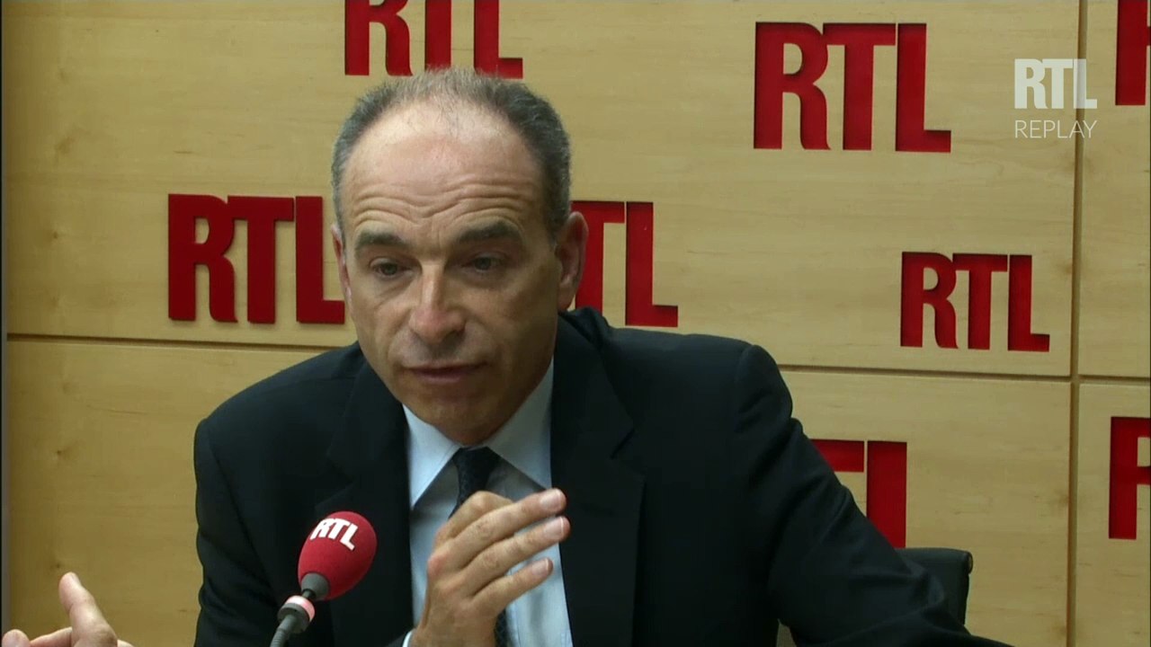 "Quand une démocratie est faible face à la menace, cela donne l'anarchie et derrière, la dictature", prévient Jean-François Coppé