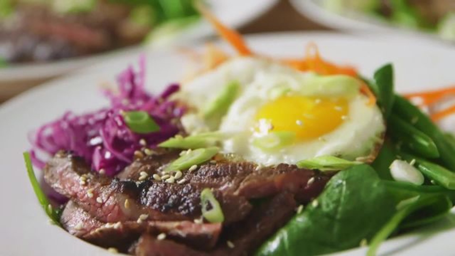 How to Make Korean-Style Steak Salad