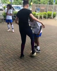 Sale jeu de jambes !