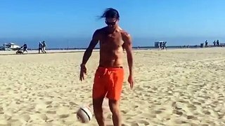 Zlatan Ibrahimovic sur Venice Beach.