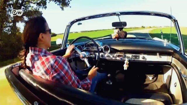 Stylish classic car: Ford Thunderbird | Drive it!