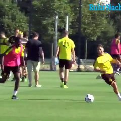 Emre Mor ve Dembele eğleniyor