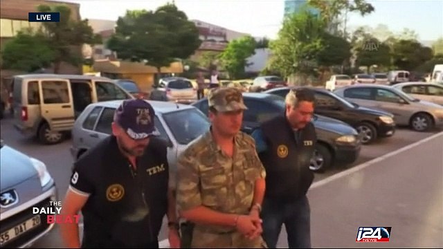 Erdogan bans Turkish academics from traveling abroad