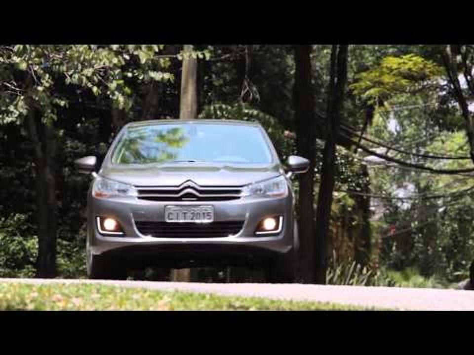 C4 Lounge com motor 1.6 THP passa a ser flexível