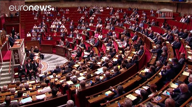 Национальная ассамблея Франции продлила режим ЧП на полгода