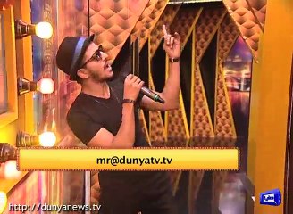 Listen beautiful song by DJ in Mazaaq Raat