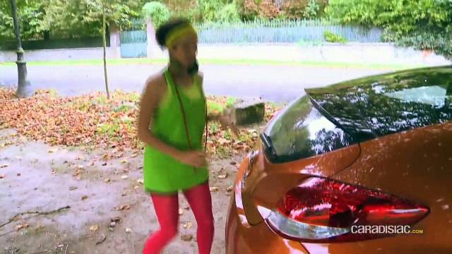 Vidéo : nos droles de dames testent le Hyundai Veloster