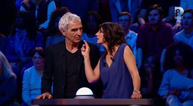 Estelle Denis et Raymond Domenech coquins dans Guess my age ! - ZAPPING TÉLÉ DU 20/07/2016 par lezapping
