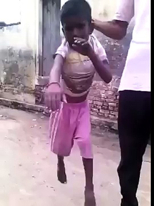 Baby Funny Video - Whatsapp Funny Video free download - watch latest funny clip