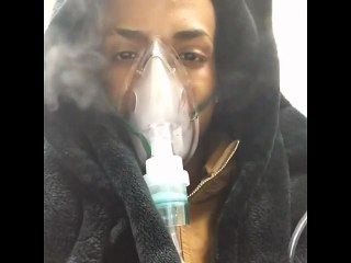 El Nene la amenazzy es neubolizado por asma pronta recuperacion