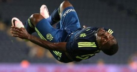 Aziz Yıldırım, Emenike'yi 15 Milyon Euro Teklif Etmeleri Halinde Satacak