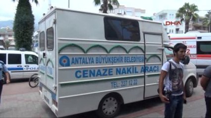 Antalya Güvenlik Görevlisi Çalıştığı Bankada Tabancayla İntihar Etti