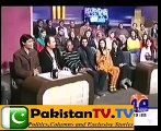 Young Girl Starts Flirting with Aftab Iqbal in Live Program Khabarnaak