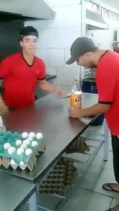 La blague de la bouteille d'eau