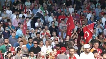 Taksim, Kısıklı, Saraçhane ve Zeytinburnu'nda "Demokrasi Nöbeti"