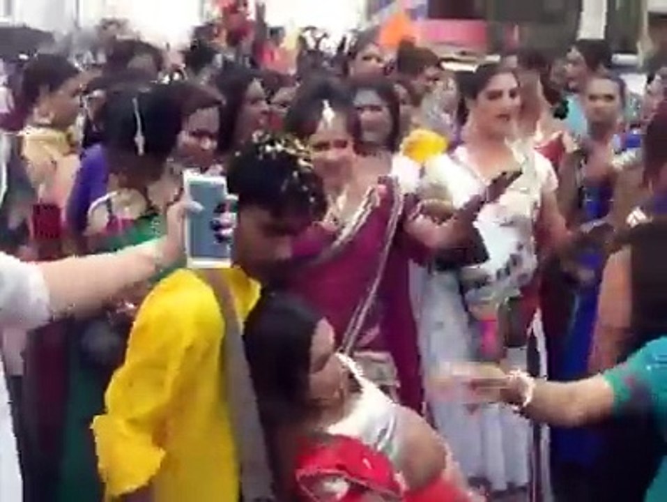 Khawaja Sara Public Dance Function