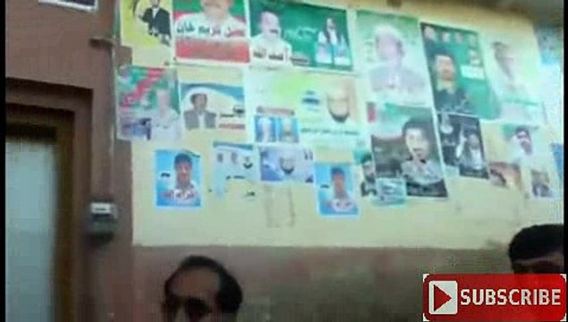 A Pashto Poet Insulting Pakistani Politicians funny video must watch