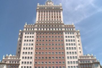 Un empresario murciano compra el Edificio España