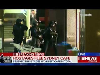 Após 16 horas, polícia invade café em Sidney e encerra sequestro