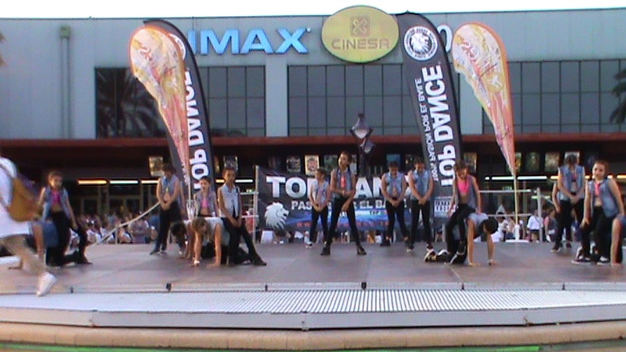 25 HIP HOP JUNIOR SAB.  ESTHER LIL BEAST