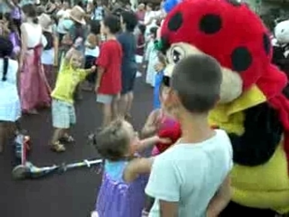 Chiara et coccinelle
