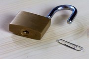 How-to-unlock-lock-without-key-3-ways