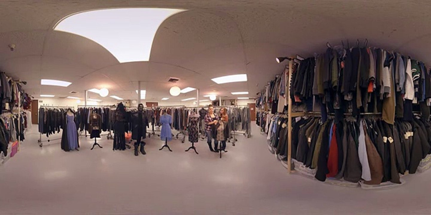 (Holland Roden France) Teen Wolf (Season 6) | ‘In the Closet w/ Holland Roden’ 360 Video | MTV