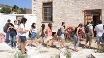 Söke Yunanlı Öğrenciler Hasır Şemsiye Yapmayı Öğrendi