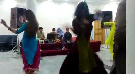 kaishma dancer in shadi hal mansabdaro 14 june 2016