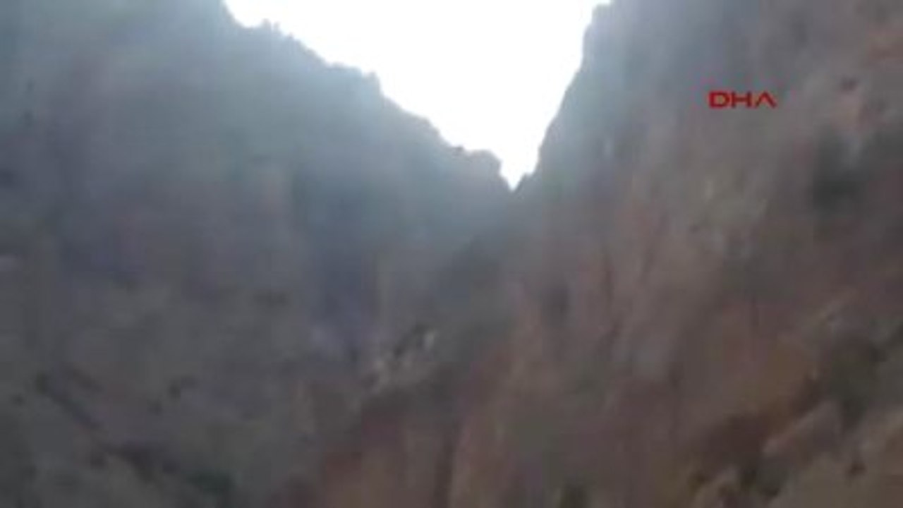 Hakkari-Çukurca Karayolunda Çatışma: 2 Asker Yaralı