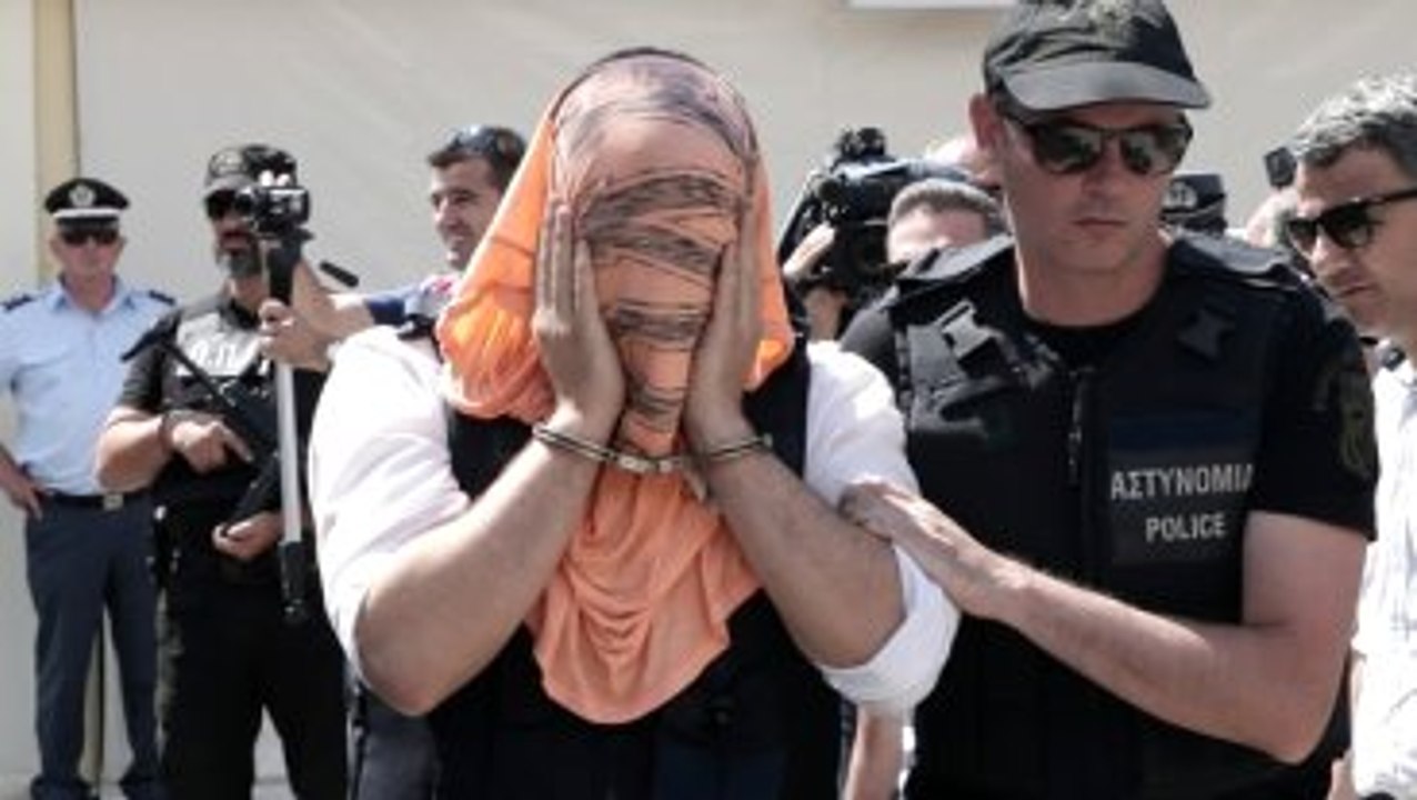 Yunanistan'a Kaçan Darbeci 8 Asker Adliye Girişinde Protesto Edildi