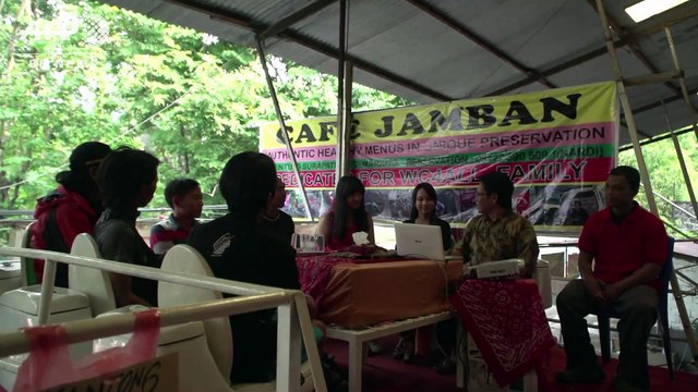 ndonesian cafe serves up stomach-churning food